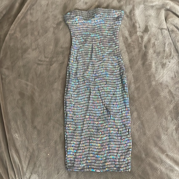 Strapless sequin mini dress - Picture 2 of 3